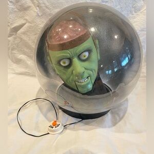 EUC GEMMY Animated Spirit Ball Green Monster Head/brains Halloween Prop